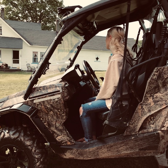 Meet your Posher, Ariel - Picture 1 of 1